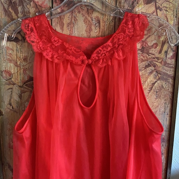60s 70s VINTAGE BOHO ETHEREAL RED FEMME CHEMISE & ROBE VINTAGE LINGERIE COOR SET - Picture 14 of 16